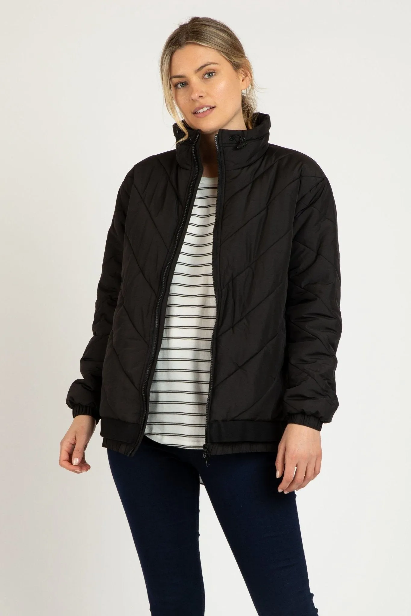 Betty Basics Rylie Puffa Jacket in Black