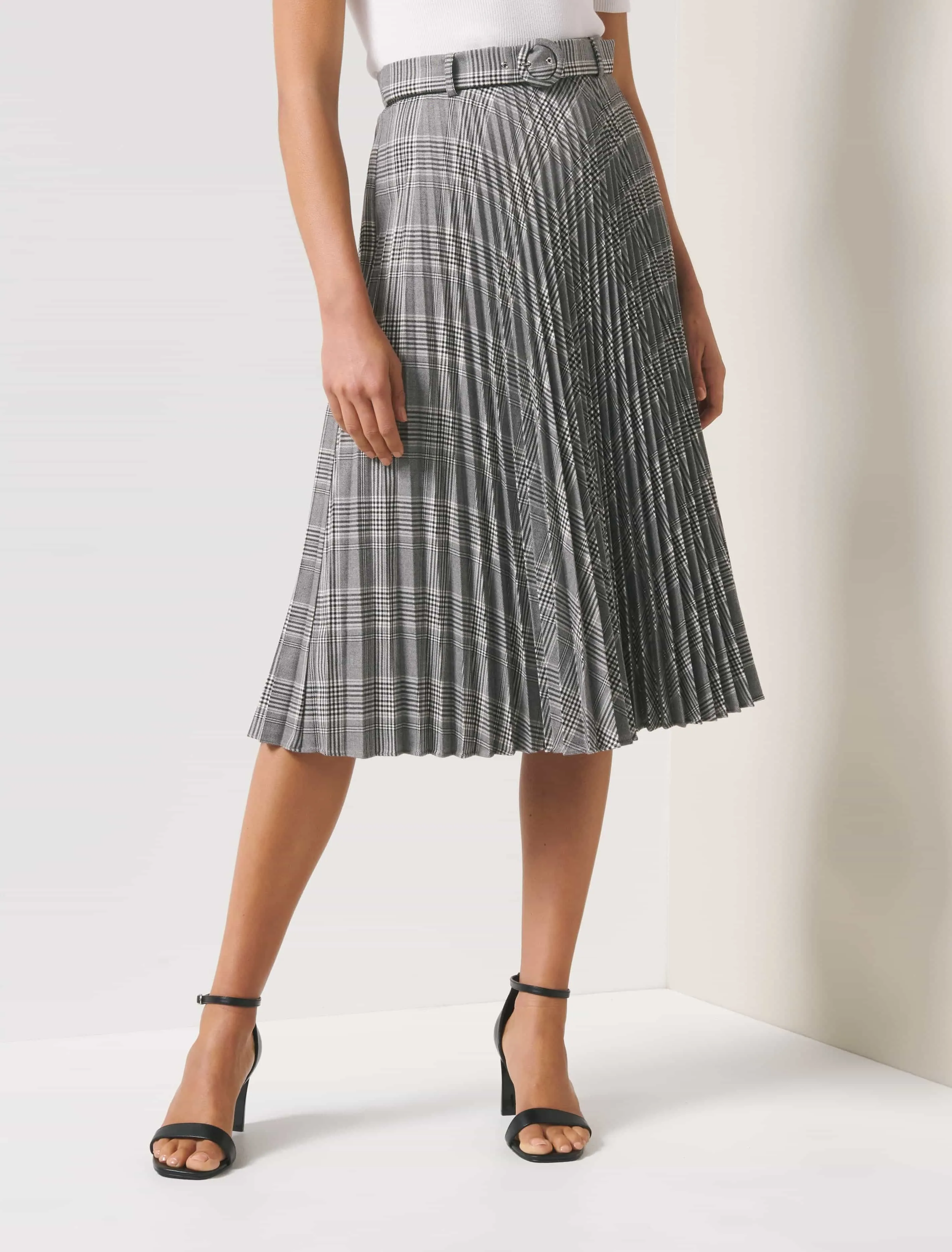 Carla Self Belt Check Pleat Skirt