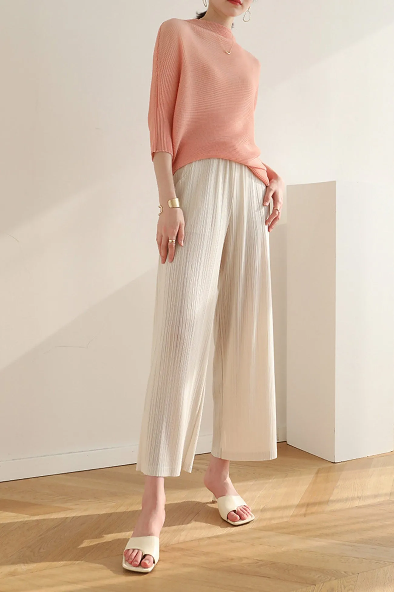 Color Full Pleated Cropped Pants