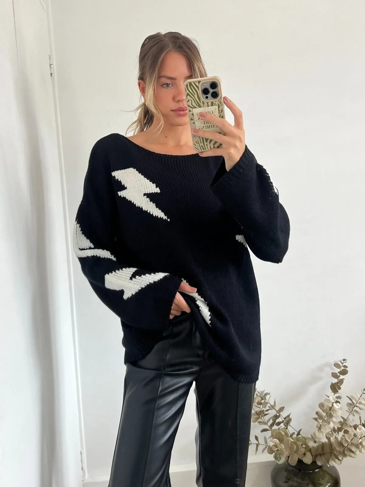 Sofia Lightening Bolt Knit Jumper / Black