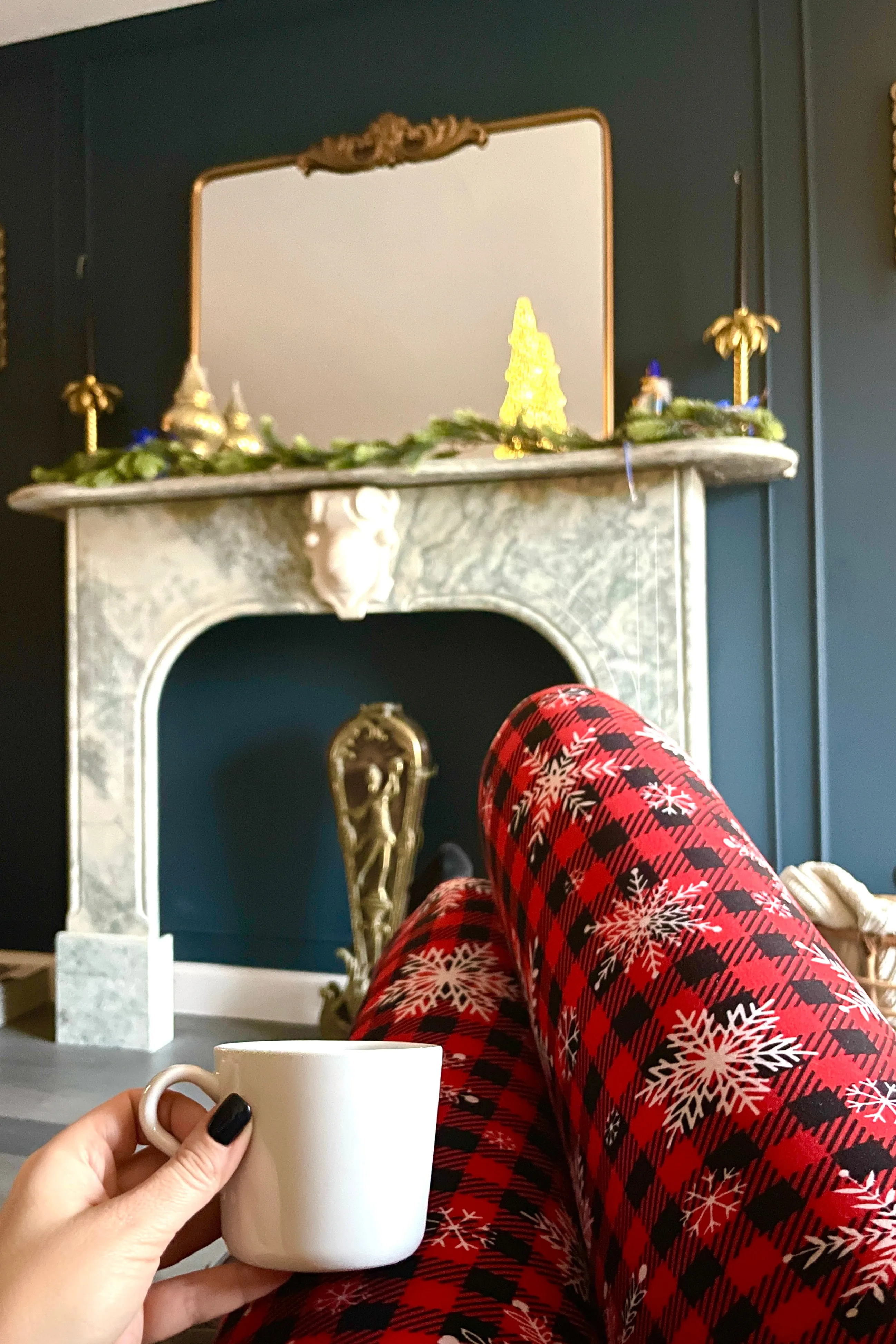 Yoga Waist 5" Red/White Snowflake Print Leggings